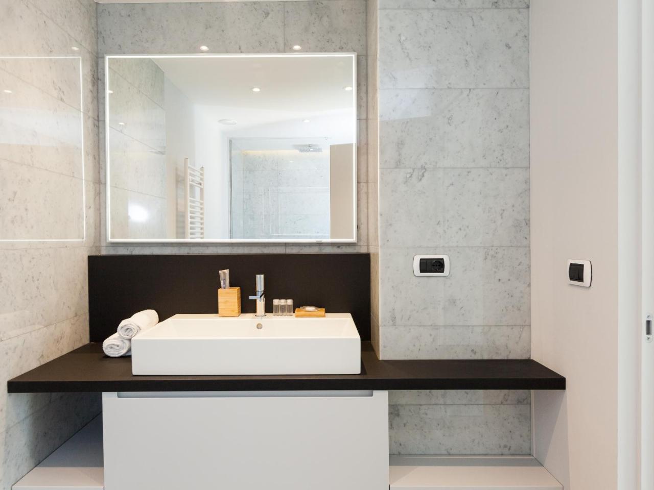 מילאנו Easyhomes-Duomo Suites & Apartments מראה חיצוני תמונה
